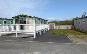 6 Berth Holiday Home On Ocean Edge Near Morecambe
